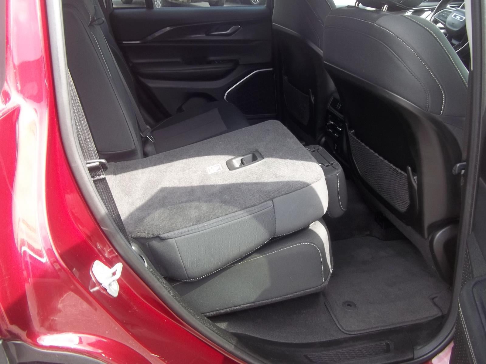 2022 Jeep Grand Cherokee Laredo