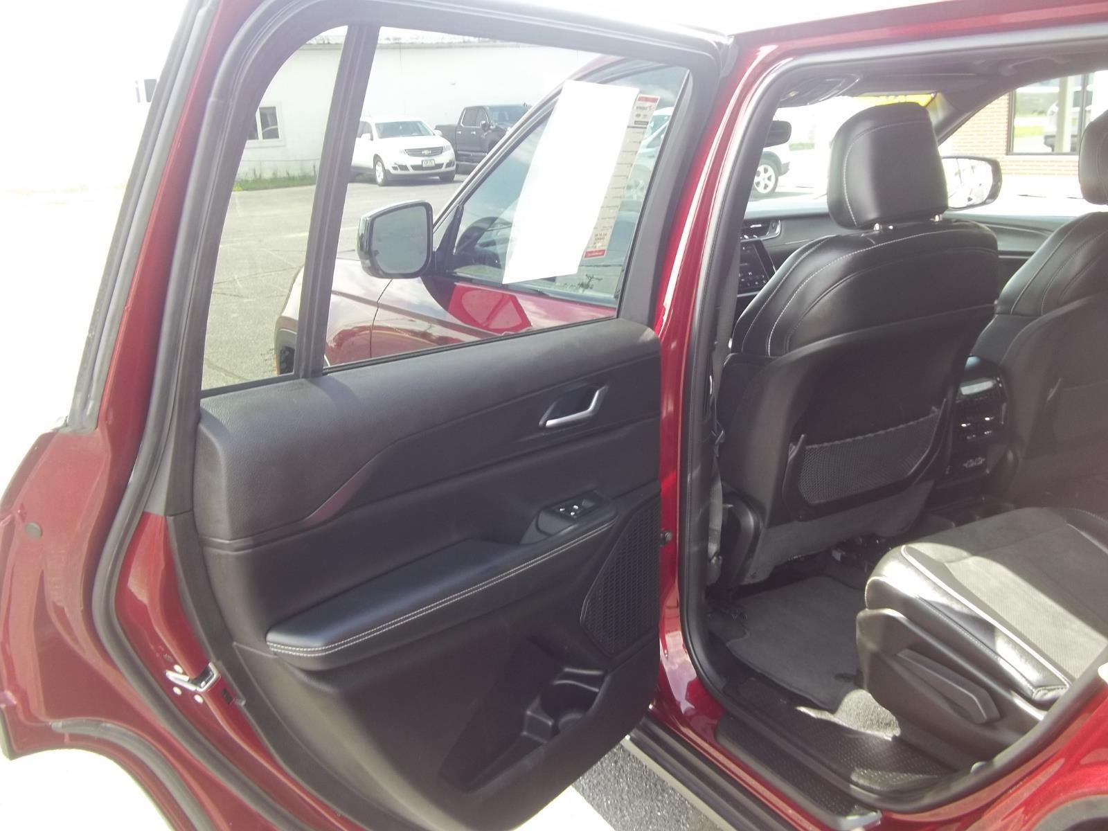2023 Jeep Grand Cherokee L Altitude