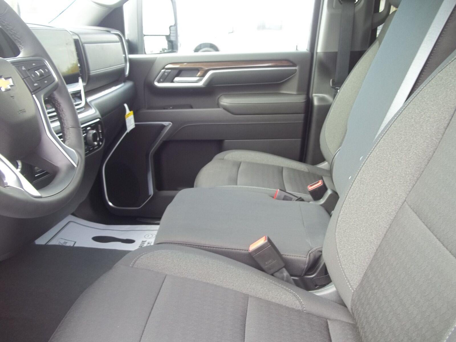 2026 Chevrolet Silverado 3500HD LT