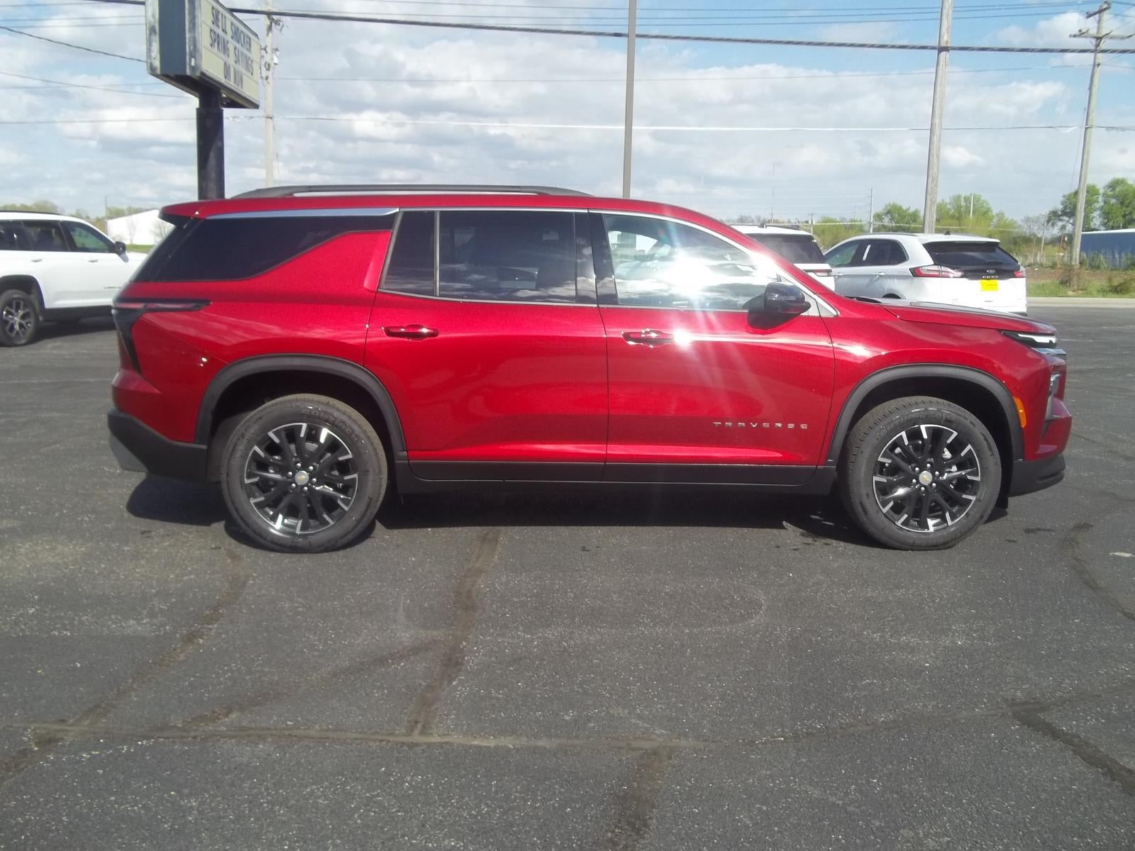 2026 Chevrolet Traverse AWD LT