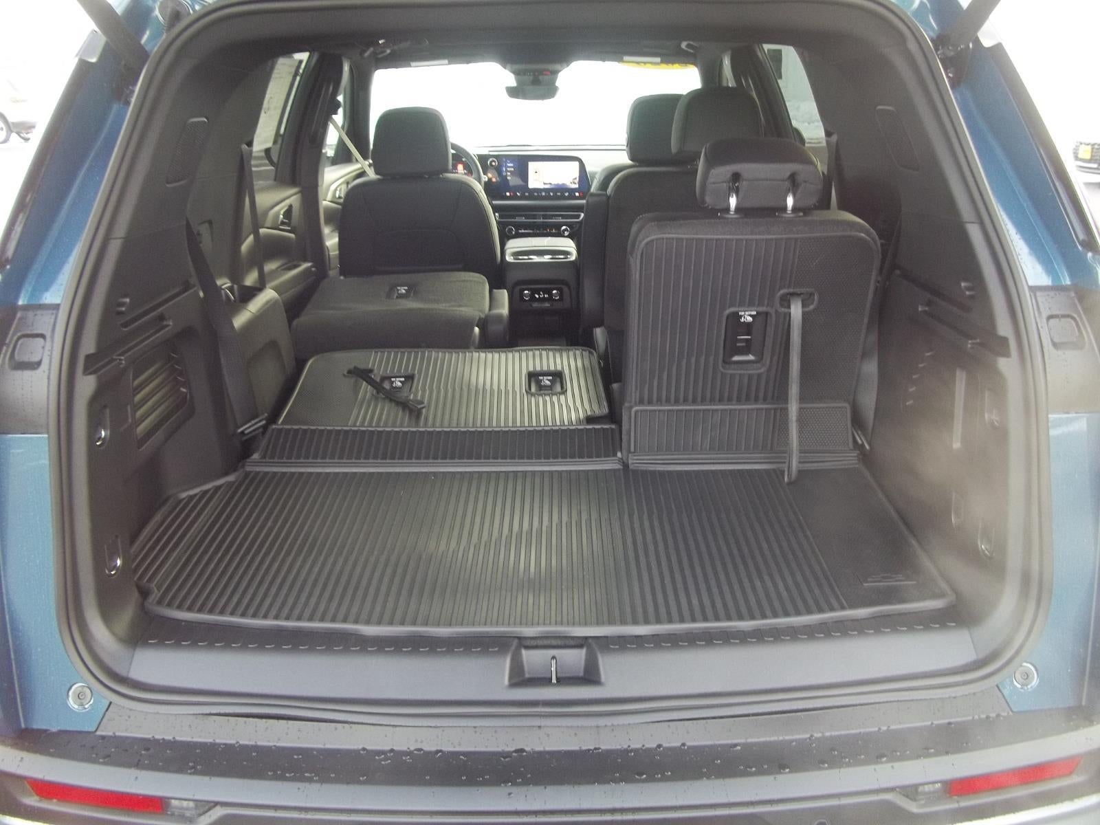 2026 Chevrolet Traverse AWD LT