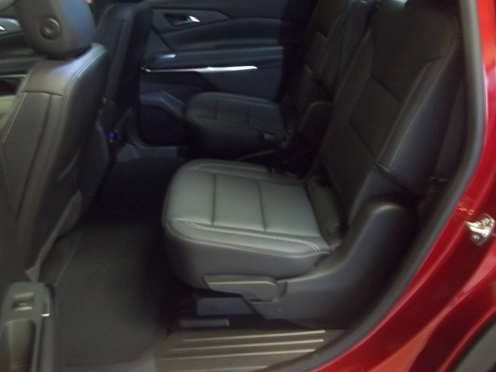 2027 Chevrolet Traverse AWD LT