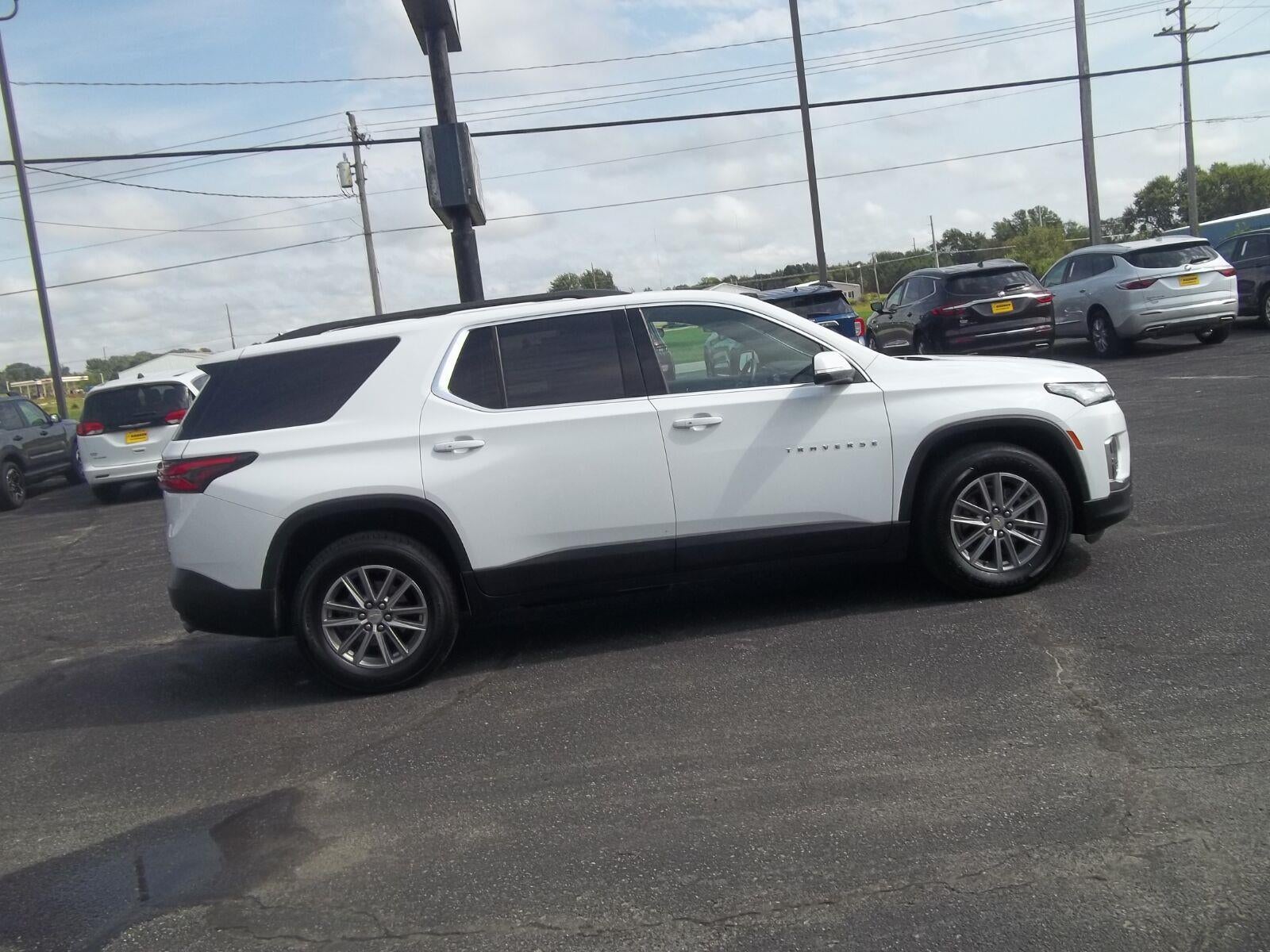 2023 Chevrolet Traverse LT Cloth