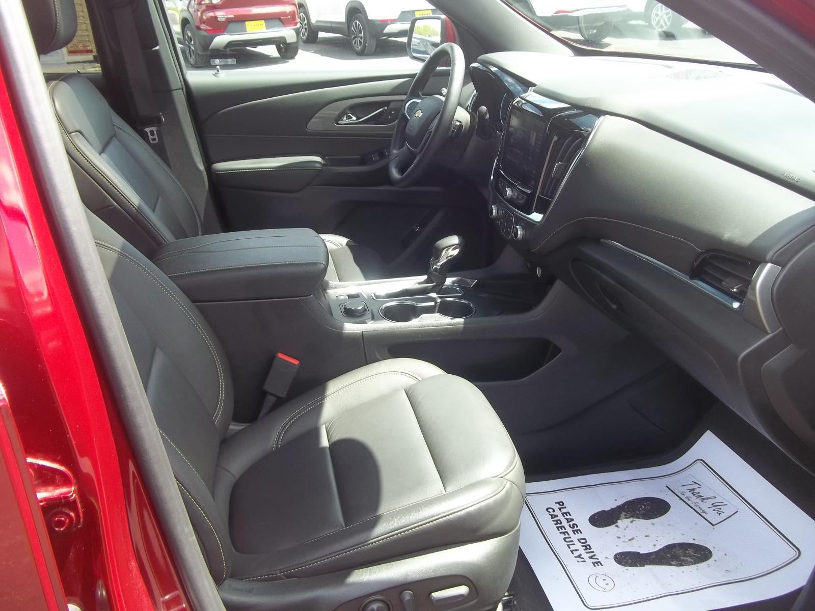 2023 Chevrolet Traverse LT Leather