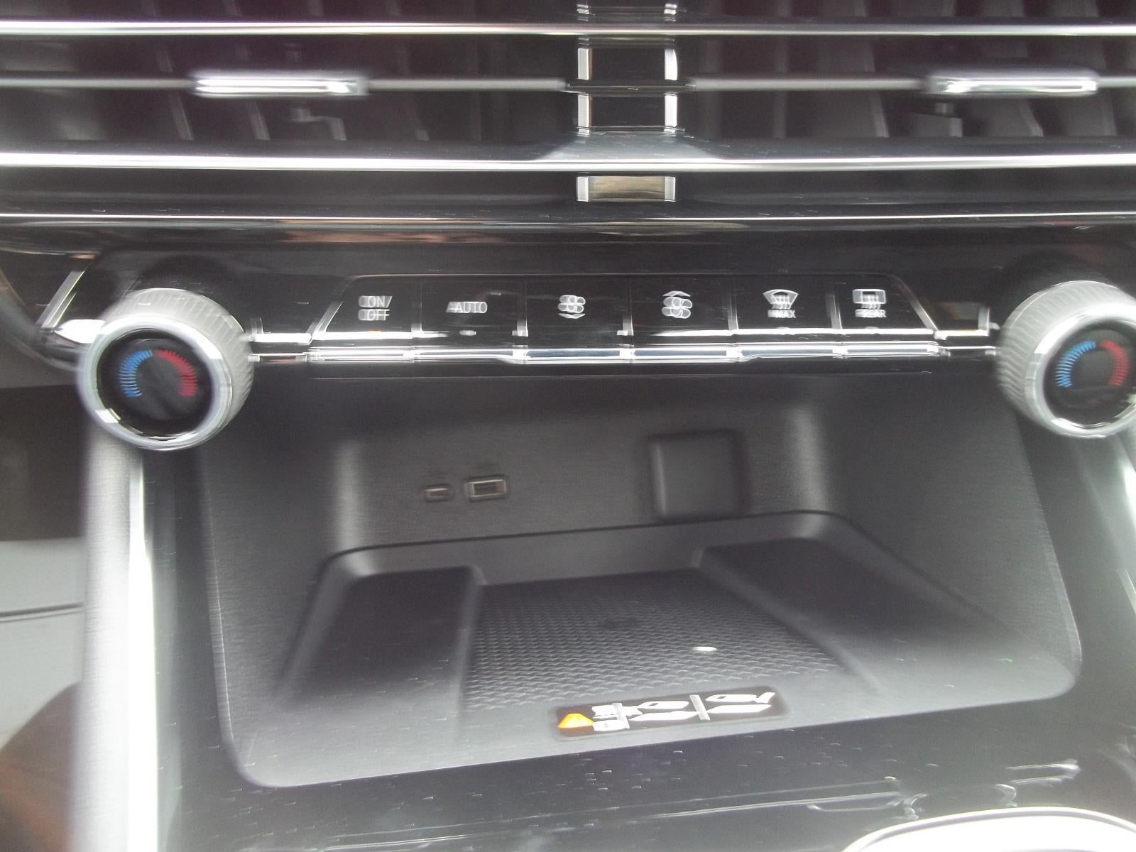 2026 Chevrolet Traverse AWD RS