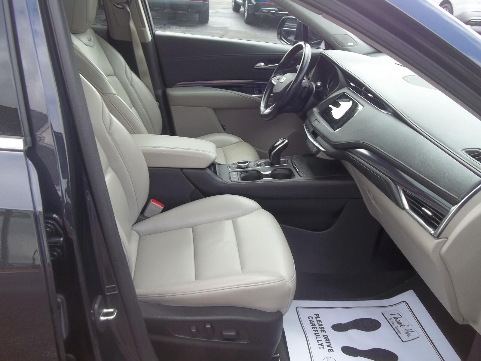2022 Cadillac Xt4 AWD Luxury