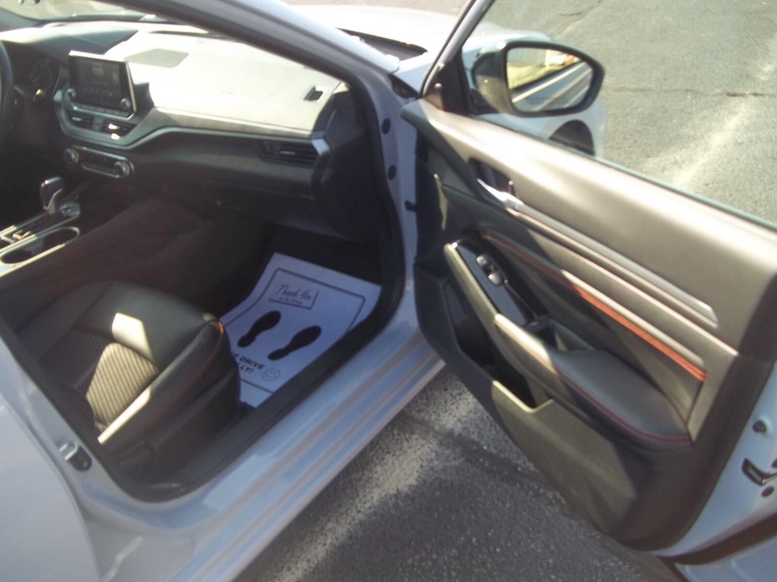 2023 Nissan Altima 2.5 SR