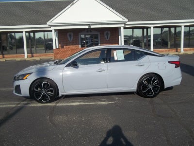 2023 Nissan Altima 2.5 SR