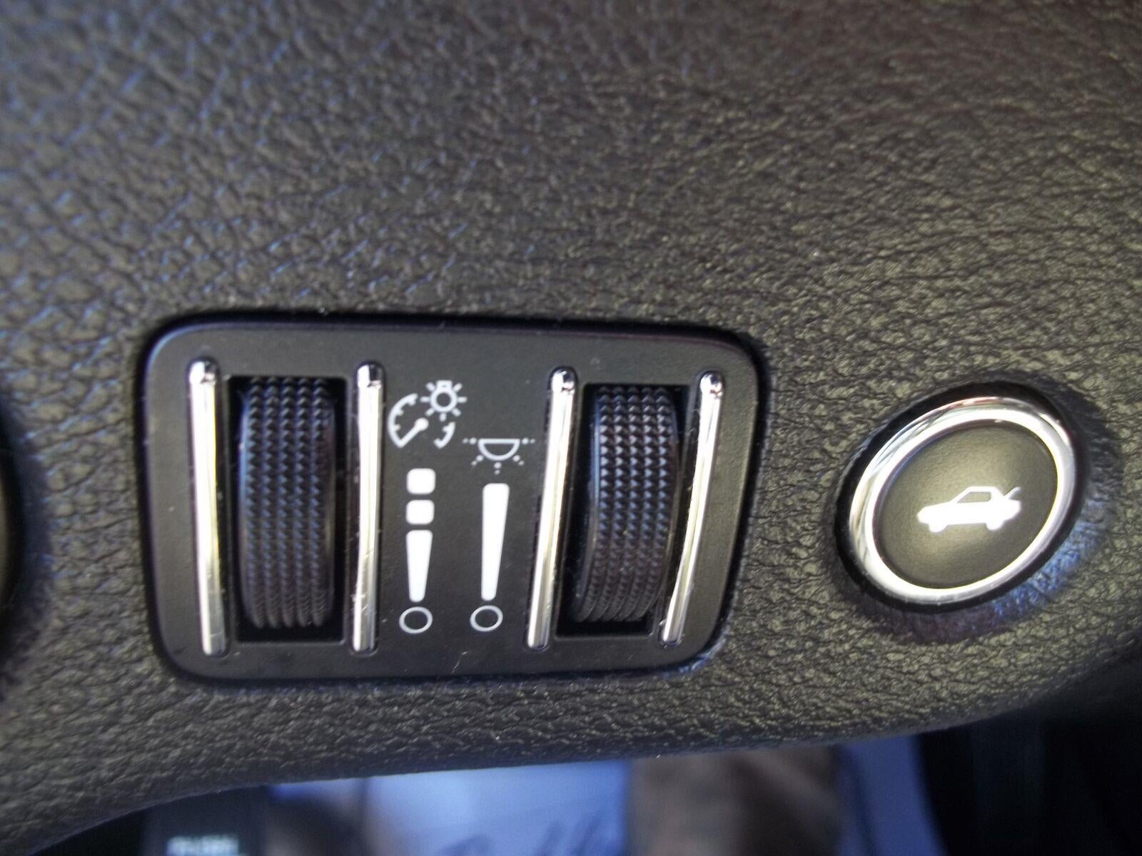 2014 Chrysler 300 Uptown Edition