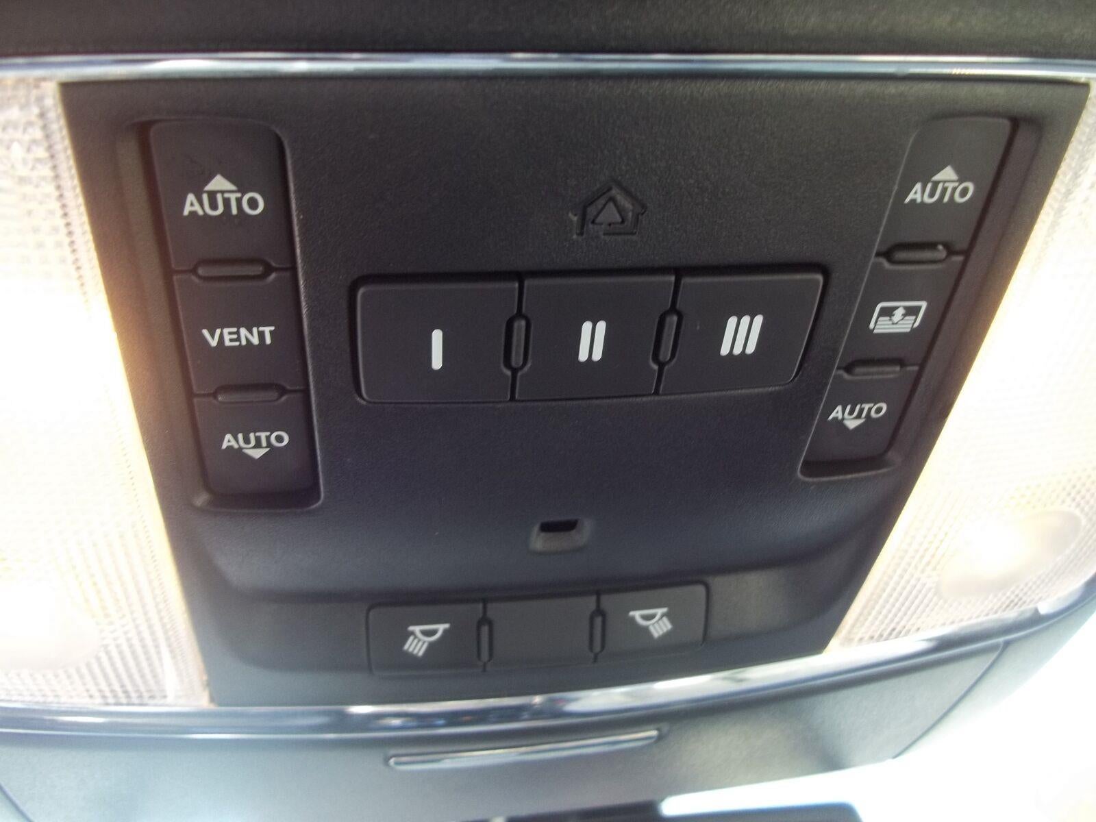 2014 Chrysler 300 Uptown Edition