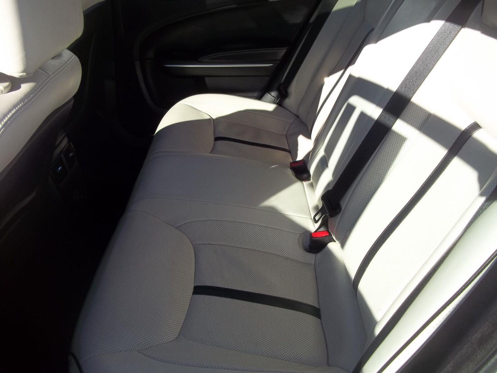 2014 Chrysler 300 Uptown Edition