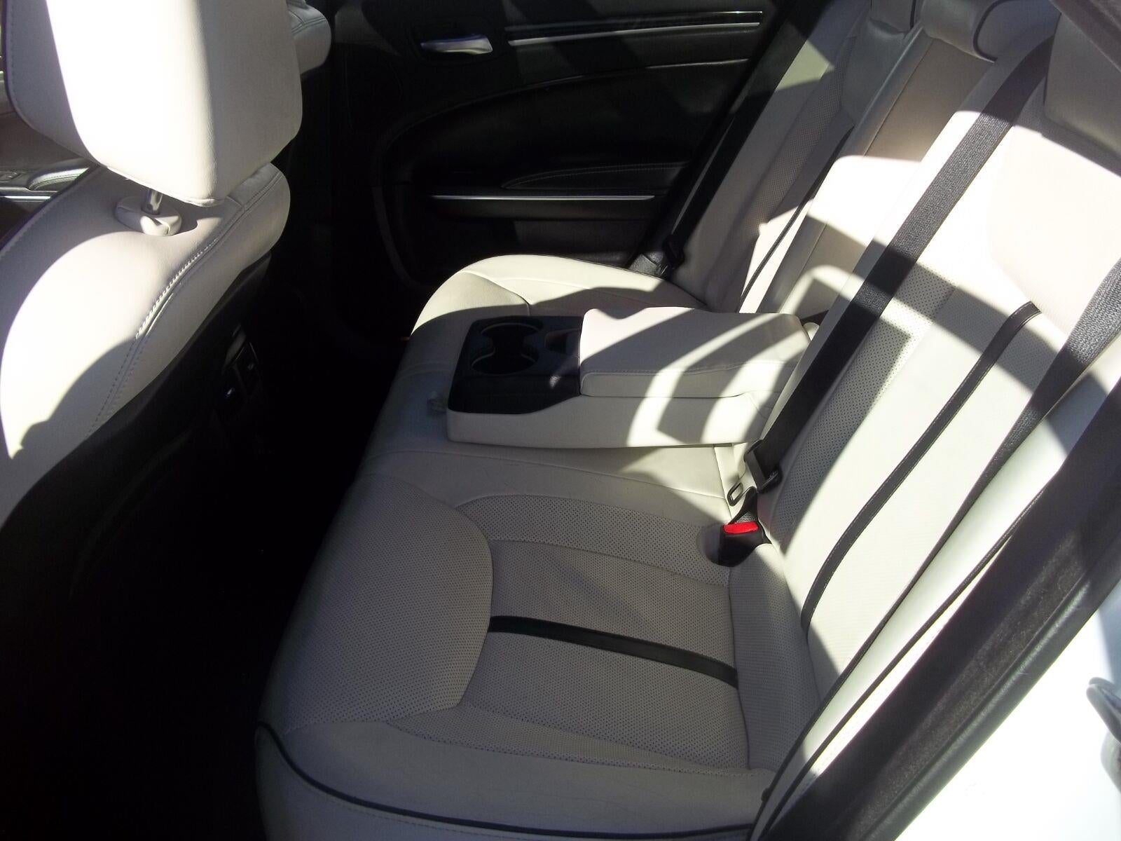 2014 Chrysler 300 Uptown Edition