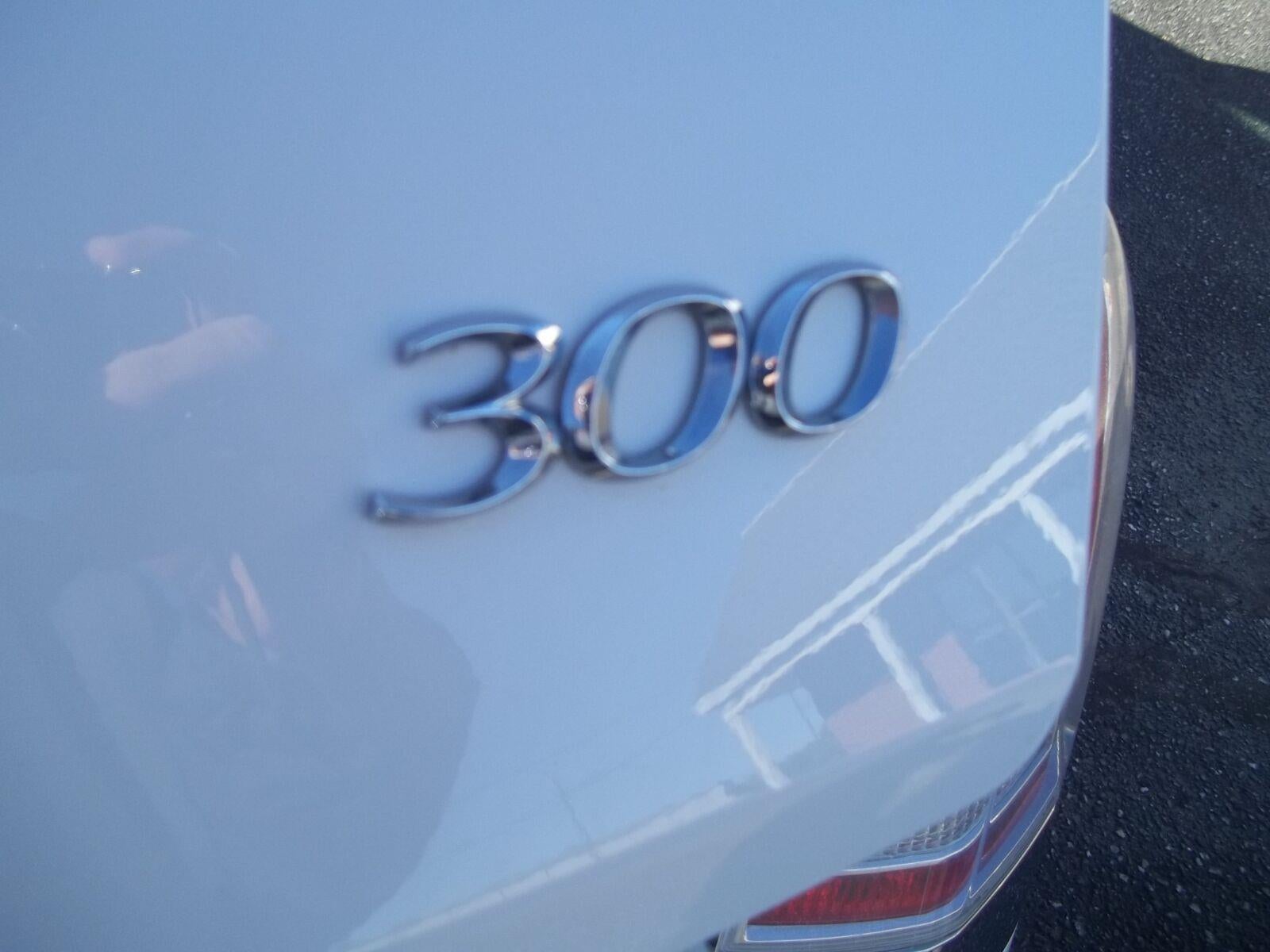 2014 Chrysler 300 Uptown Edition
