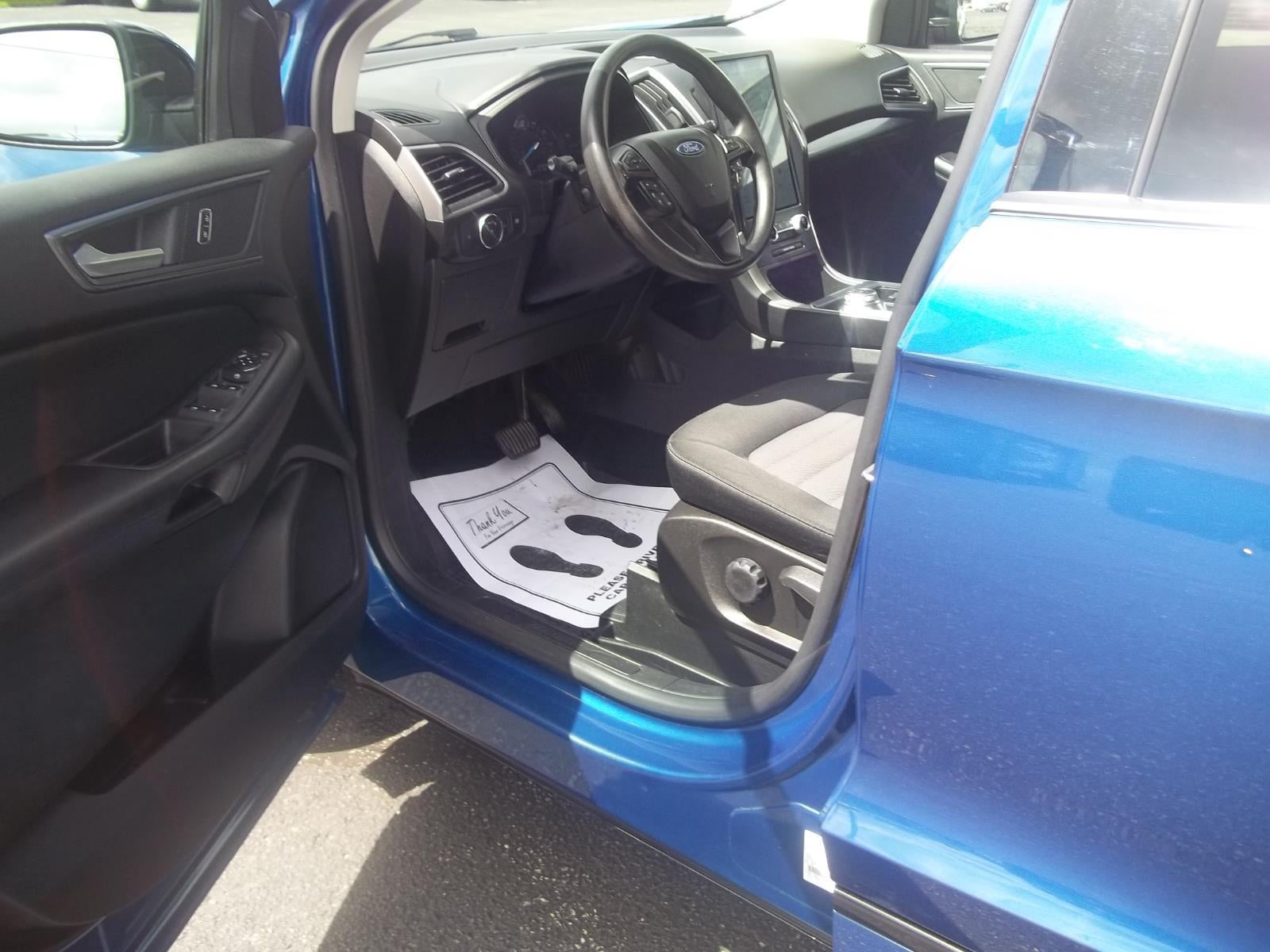2022 Ford Edge SE