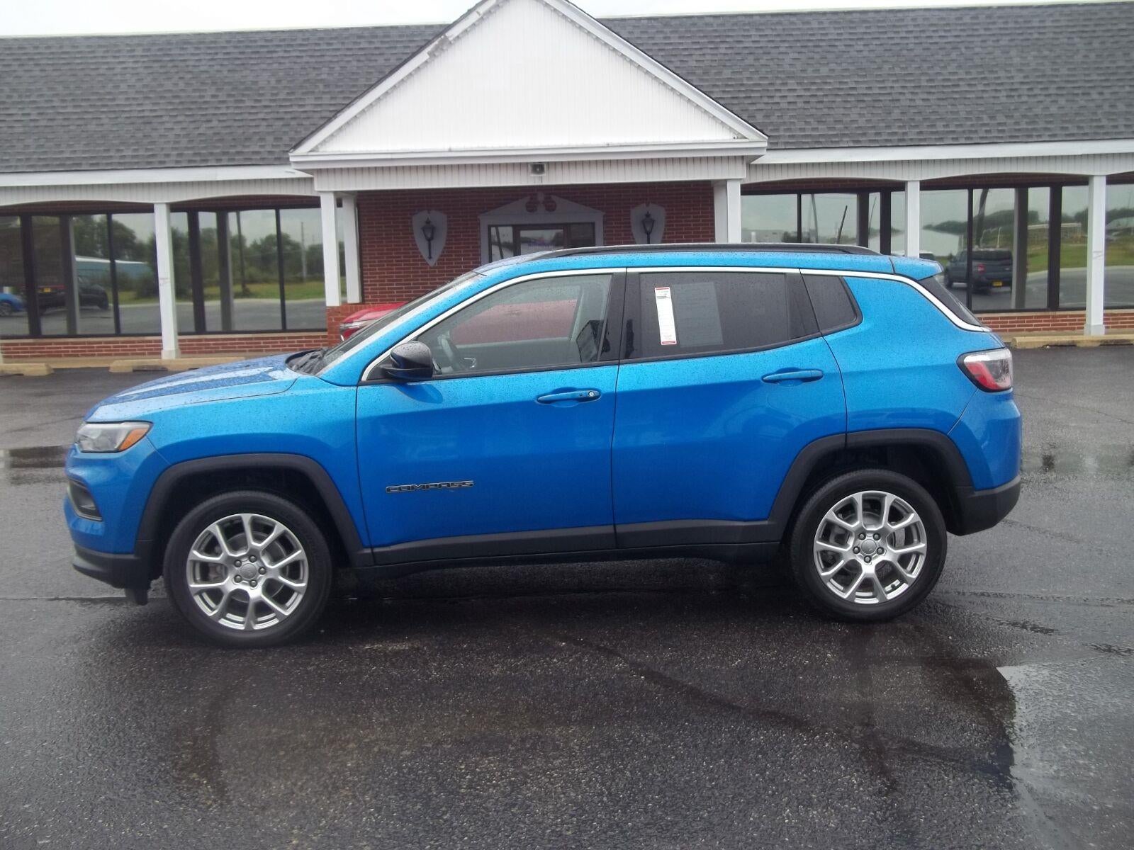 2022 Jeep Compass Latitude Lux