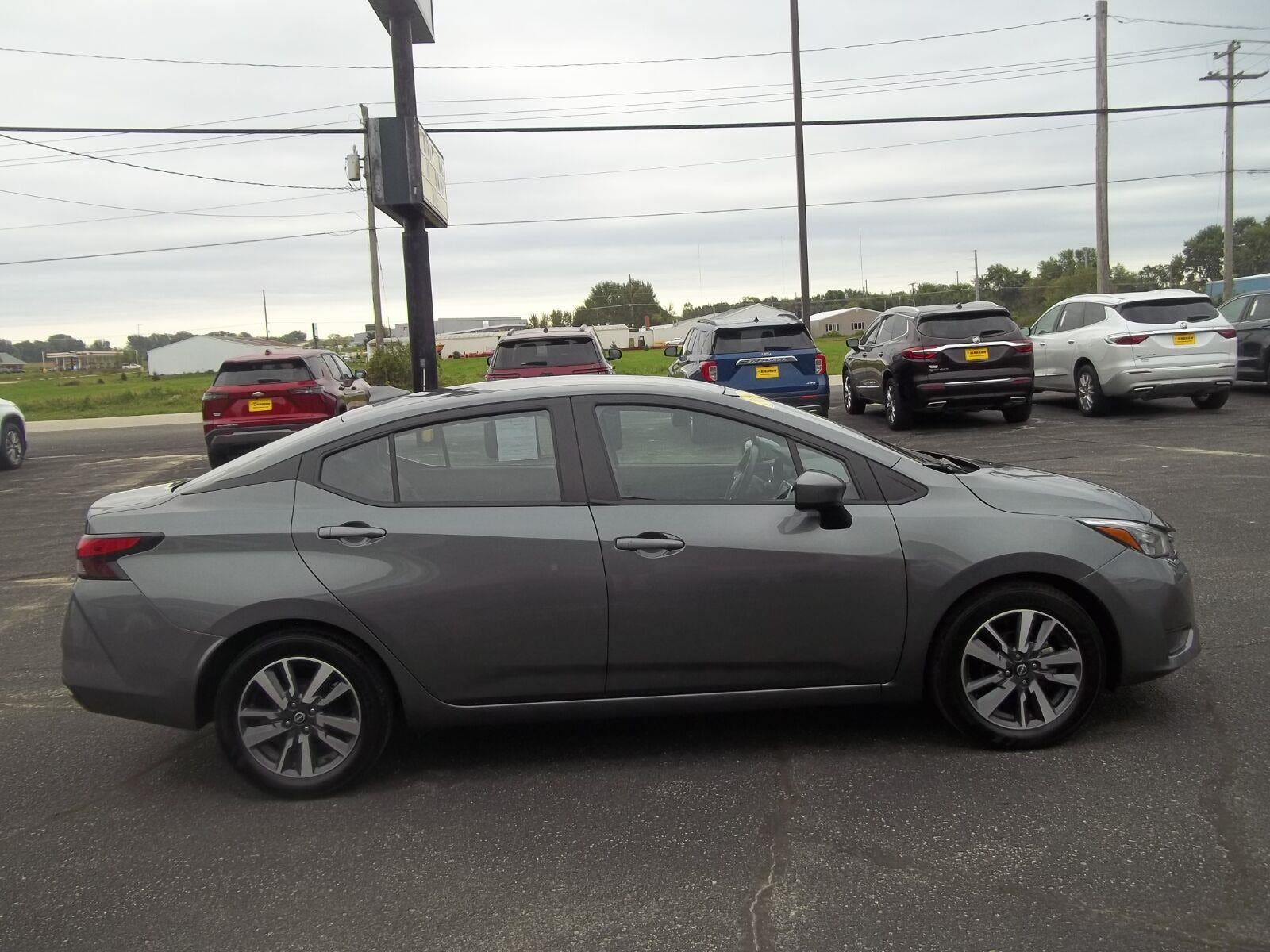 2025 Nissan Versa SV