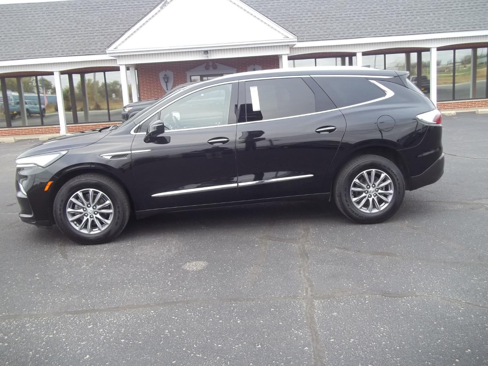 2023 Buick Enclave Essence